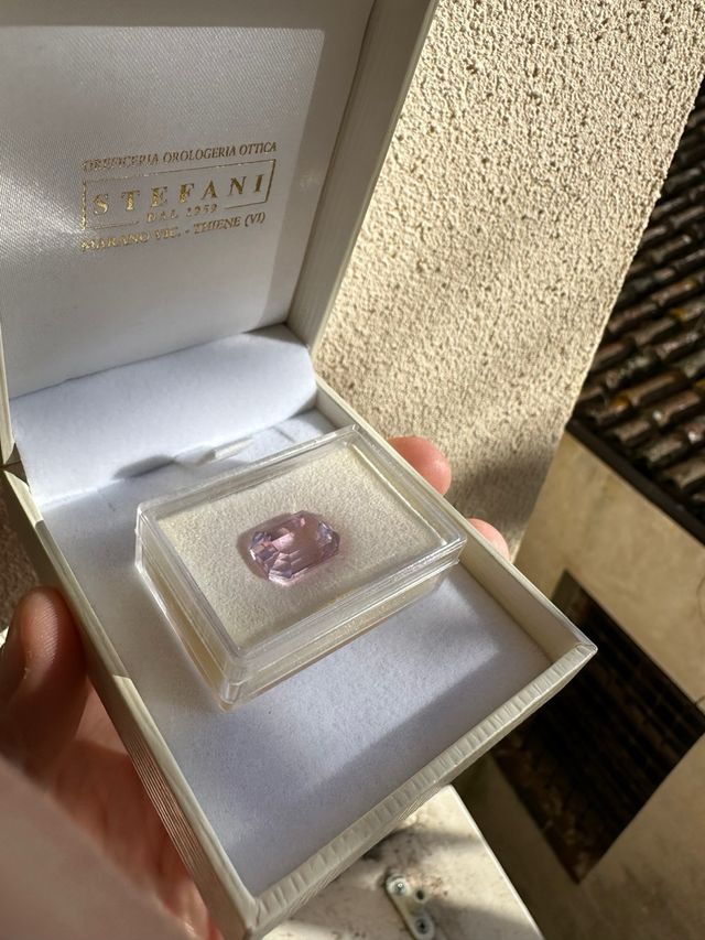 Kunzite Naturale 11.20 Carati IGI