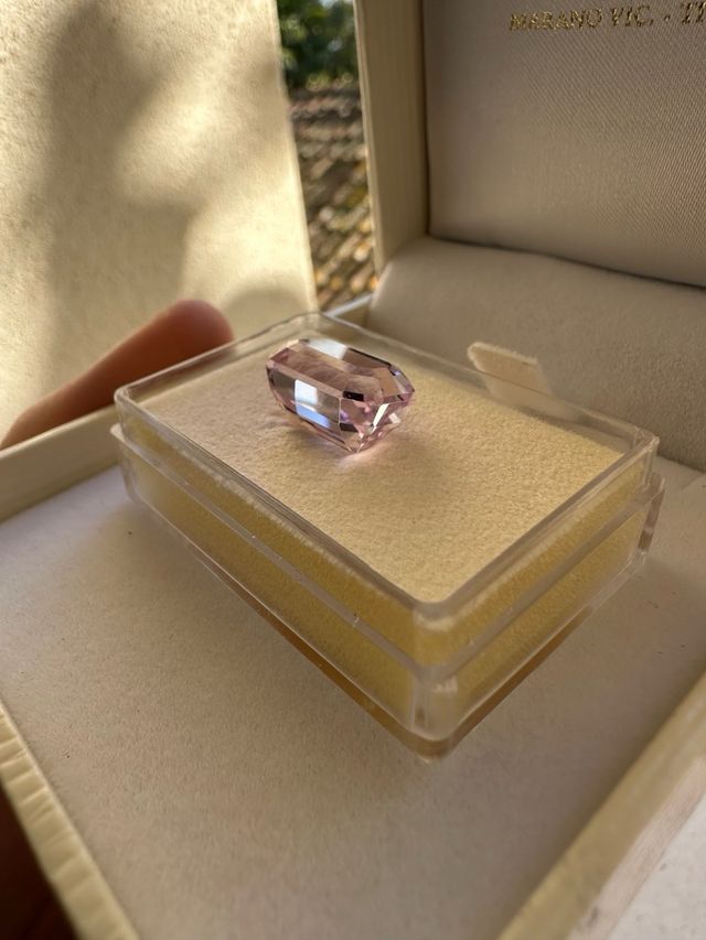 Kunzite Naturale 11.20 Carati IGI