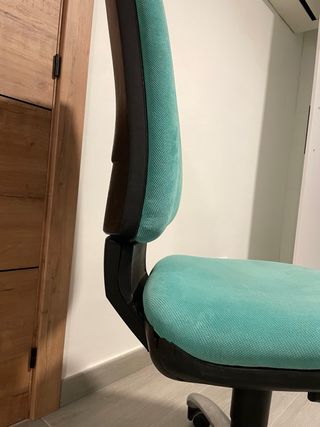 Silla de estudio color turquesa