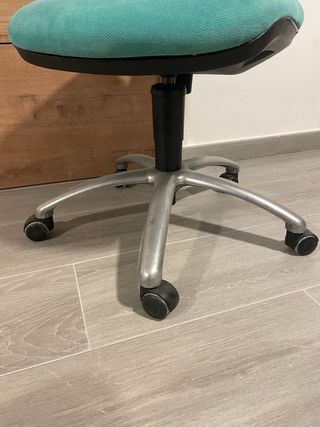Silla de estudio color turquesa