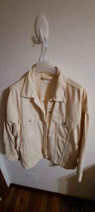Cazadora vaquera como nueva