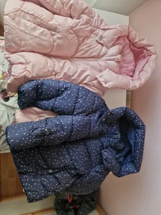 Abrigo plumas azul y rosa 4-5 años