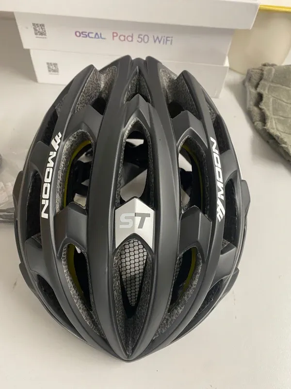 Casco Ciclismo MOON/ST con Luz LED Trasera