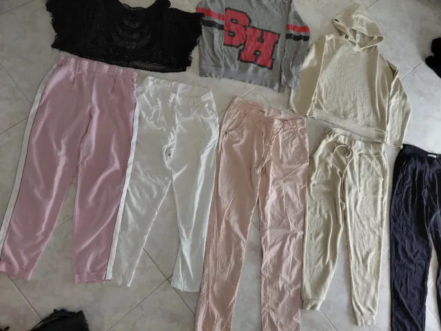 Set 5 pantaloni e 3 maglie tg M