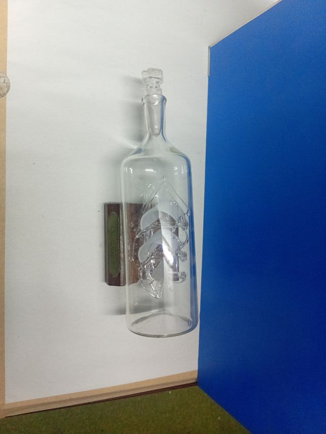 Botella con maqueta La Niña de vidrio
