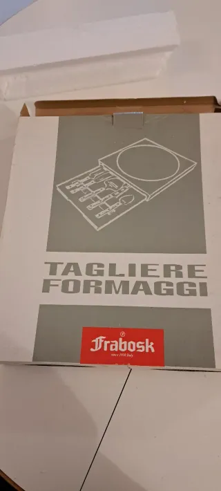 Tagliere per formaggi in legno e pietra