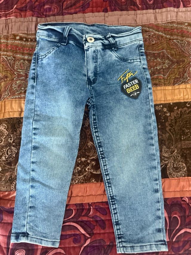 Pantalón vaquero infantil
