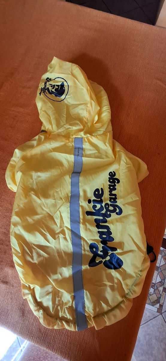 Impermeabile cane giallo con cappuccio