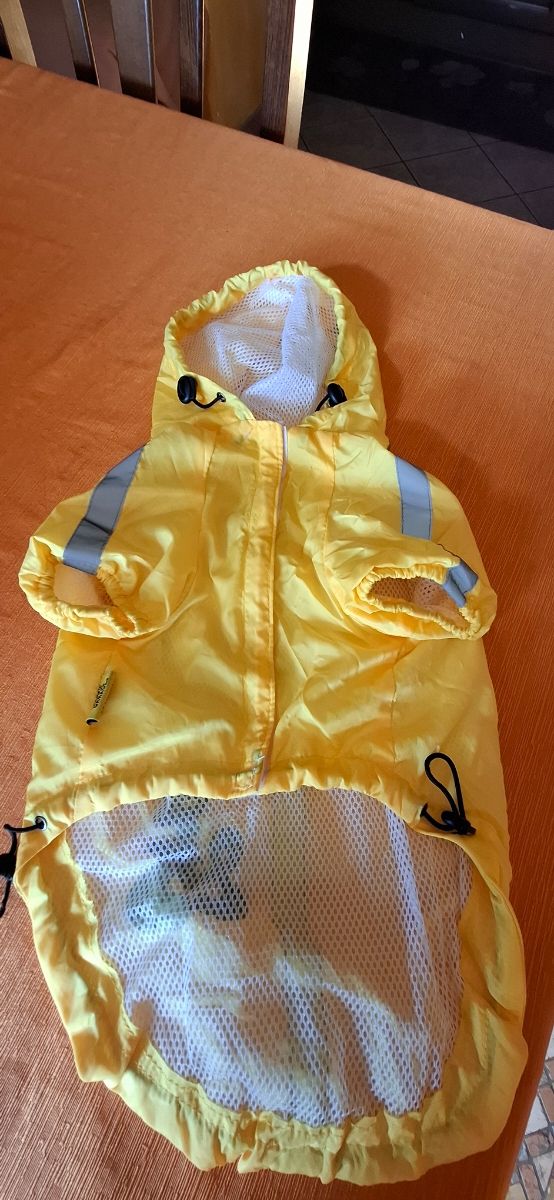 Impermeabile cane giallo con cappuccio