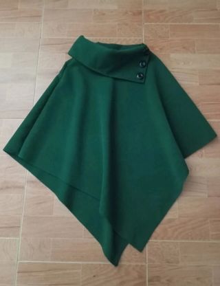 Poncho / capa Otoño Invierno  Color verde (NUEVO!)