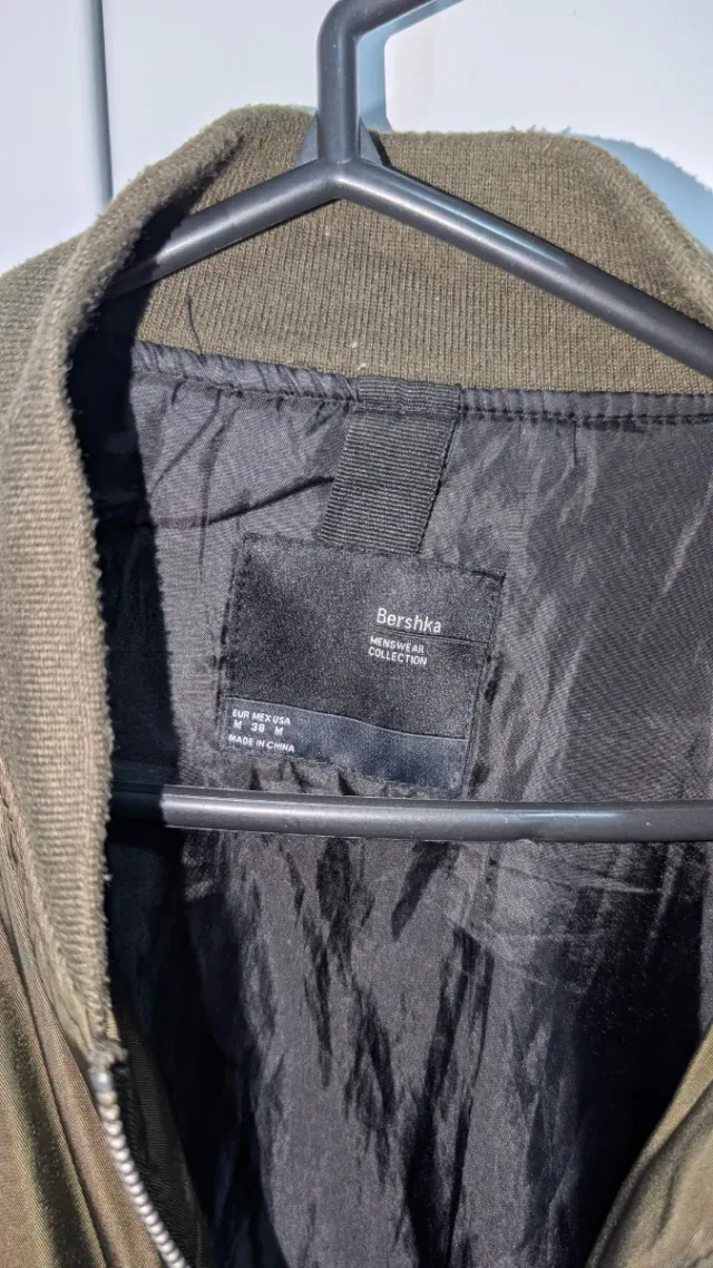 Chaqueta Bomber Bershka Verde Oliva