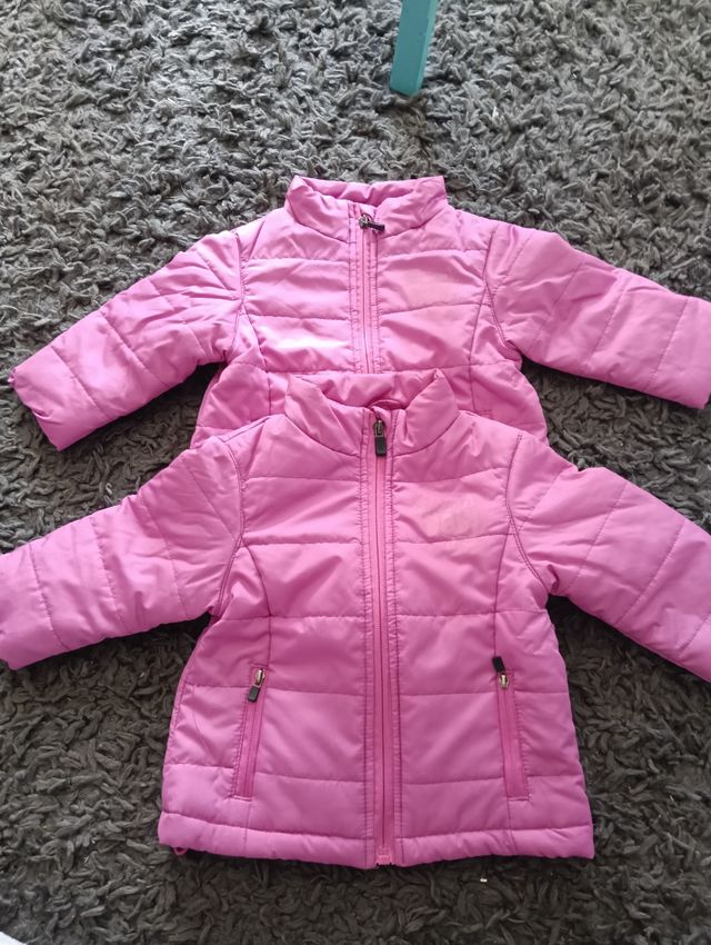 Chaqueta bebé rosa acolchada