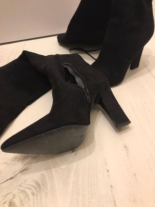 Stivali Guess n.37 scamosciati neri con tacco