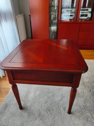 Mesita auxiliar de madera con cajón