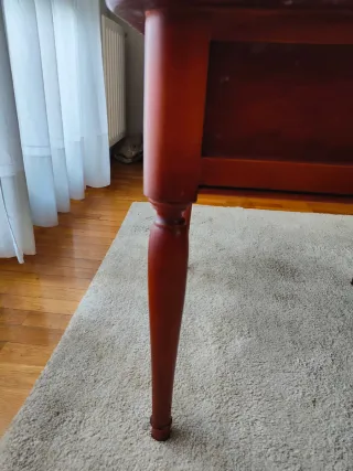 Mesita auxiliar de madera con cajón