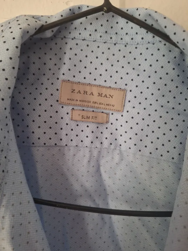 Camisa de hombre azul con puntos slim fit