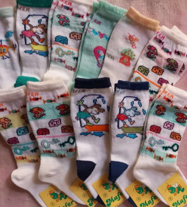 11 paia Calzini bimbo assortiti totale 3.5euro