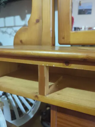 Espejo de tocador de madera