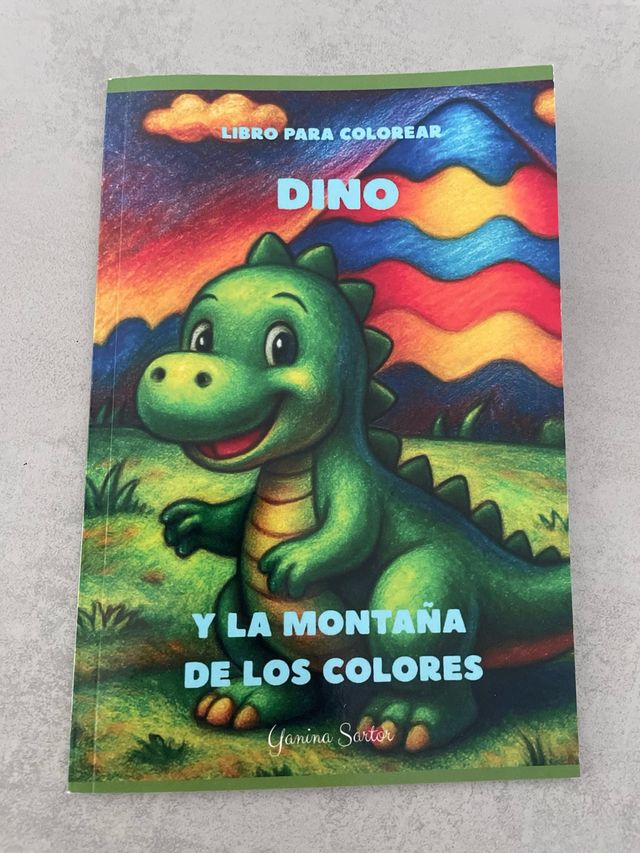 Dino y la Montaña de los Colores (Spanish Edition)