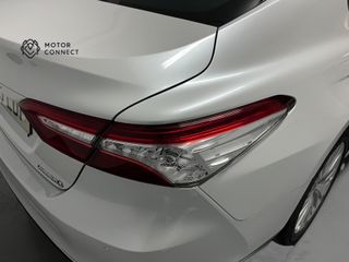 Toyota Camry 2.5 220H Luxury