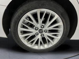 Toyota Camry 2.5 220H Luxury