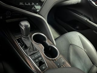 Toyota Camry 2.5 220H Luxury