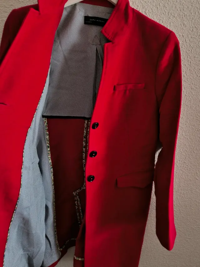 Abrigo Zara Rojo Mujer