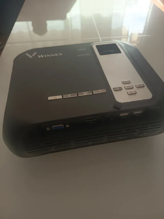 Proyector WINNES Negro