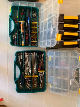 Herramientas varias y maletines
