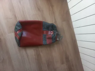 SACO DE BOXEO CON CADENA PARA COLGAR DE 60CM