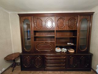 Armario clásico madera salón