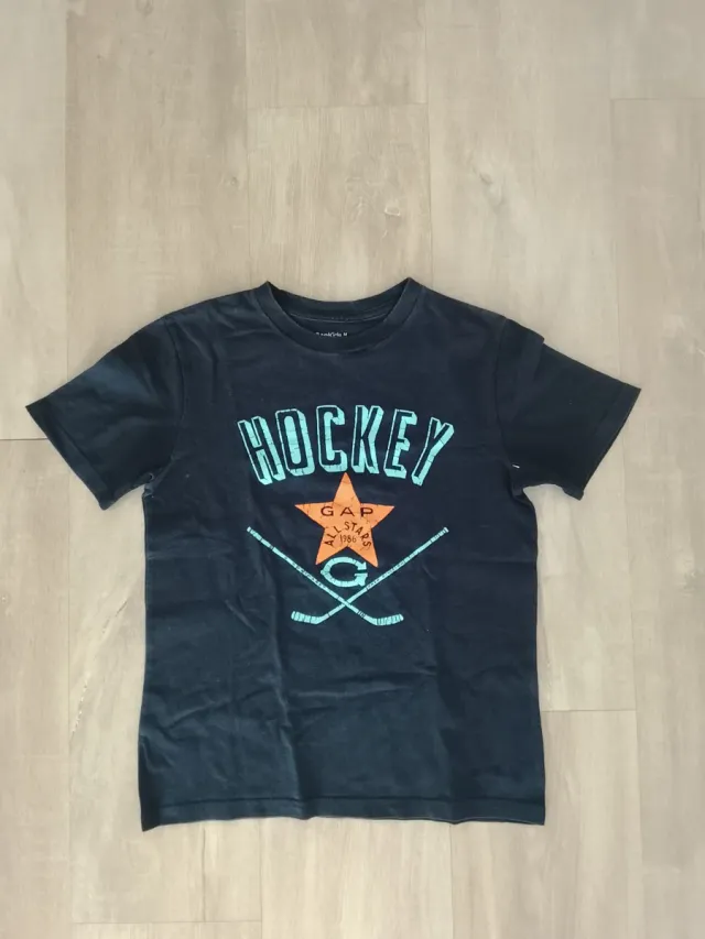Camiseta GAP niño Hockey