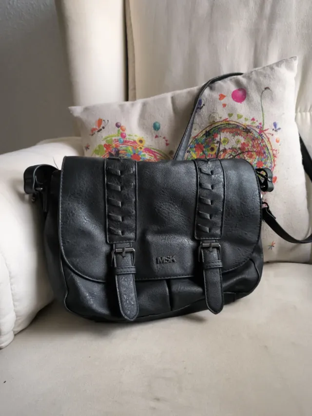 Bolso Misako Negro. Precio negociable
