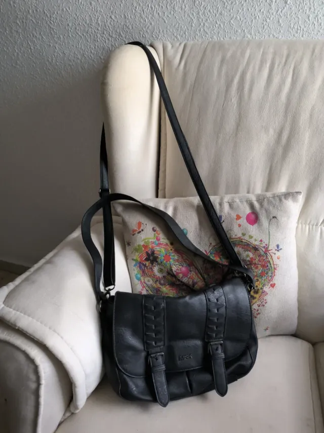 Bolso Misako Negro. Precio negociable