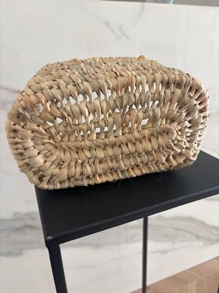 Bolso de rafia tejido a mano