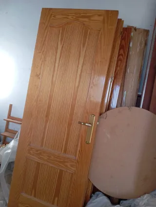 Puertas de pino macizo
