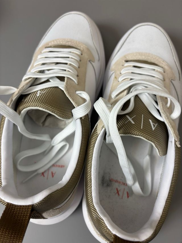 Zapatillas Armani Exchange Beige y Blancas