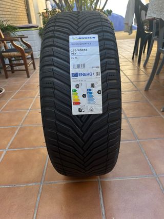 Neumático Michelin Crossclimate 2 235/45R18 98Y