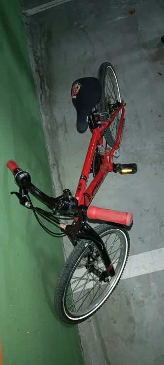 Bicicleta BTwin 20 Roja