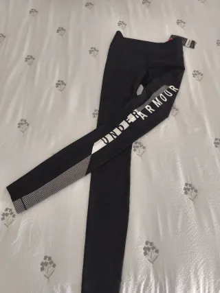 Mallas Under Armour mujer negras