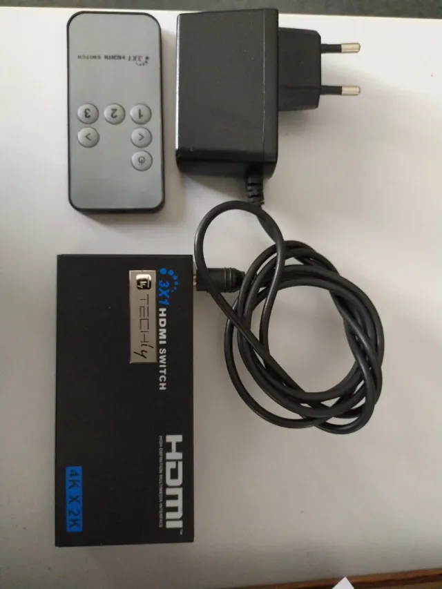 Switch HDMI 3 In 1 Out 4K Telecomando