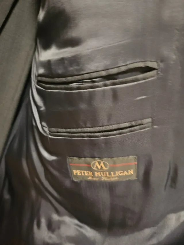 Traje de chaqueta azul marino,