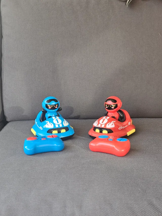 Coches de choque teledirigidos (2 unidades)