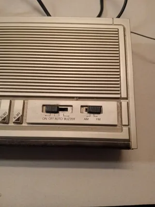 Radiodespertador Oskar Años 80 Beige/Gris