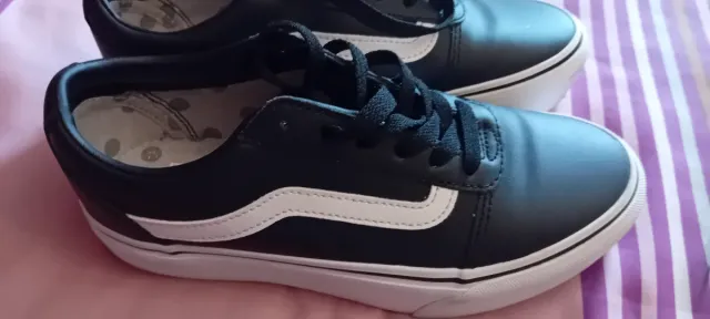 Tenis Vans Negros y Blancos