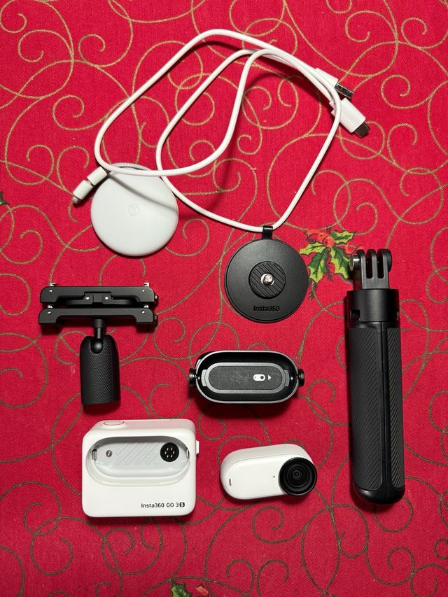 Insta360 GO 3S 128GB + Paquete Familiar