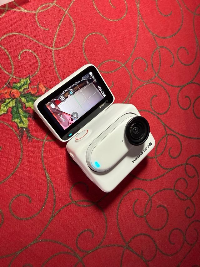 Insta360 GO 3S 128GB + Paquete Familiar