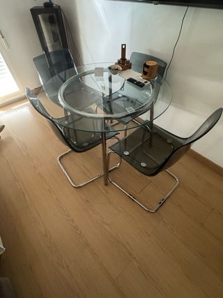 Mesa de comedor redonda cristal y metal