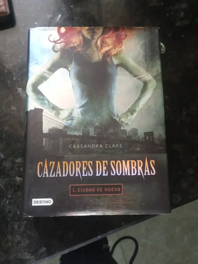 Cazadores de sombras.