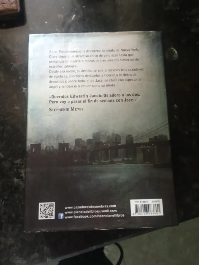 Cazadores de sombras.